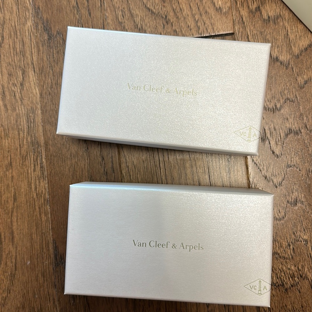Van Cleef bracelet boxes